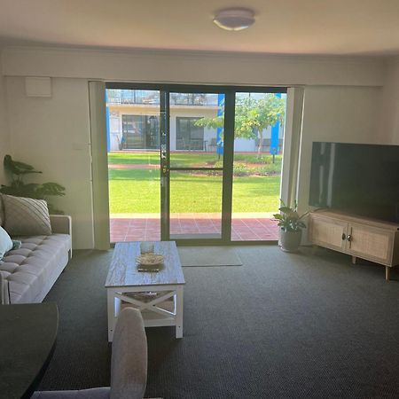 Nautilus Hamptons Style Luxury Beach Apartment Merimbula Eksteriør billede